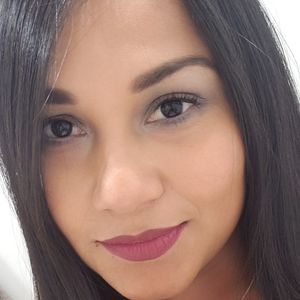 Meet your Posher, Dania